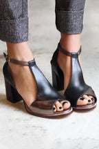 ELEGANT SANDALS WITH LOW HEEL